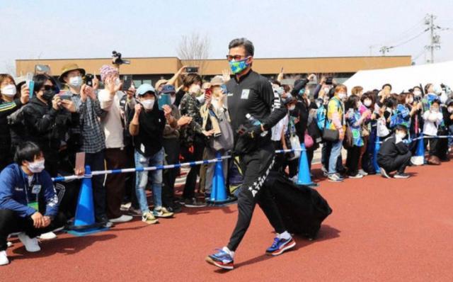 1647160903069073192.jpg 887.jpg